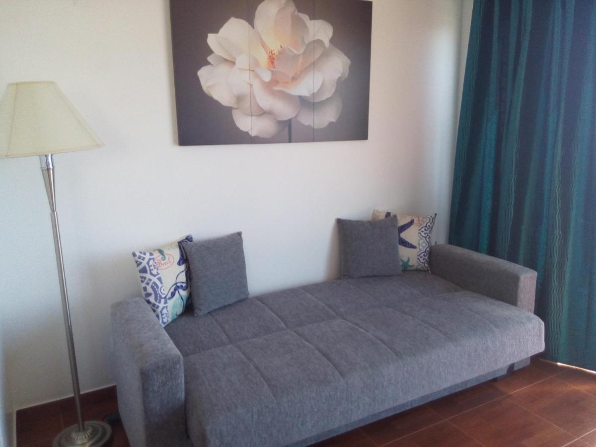 Cottage house Caniço Екстериор снимка
